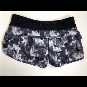Lululenin speed shorts size 6
